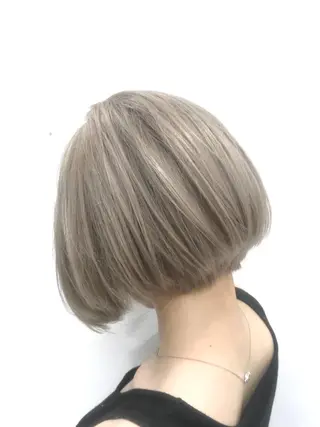 ショート ブリーチカラー☆ 再生トリートメントのヘアスタイル
