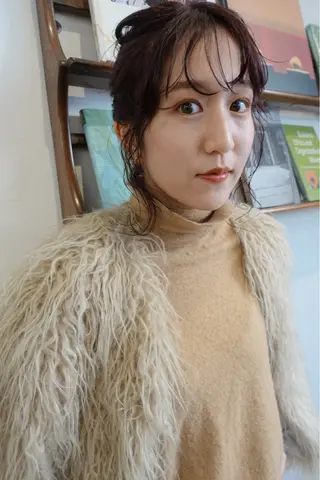 カラー パーマ ヘアアレンジ 💓パーマ，💗 レイヤーカットのヘアスタイル