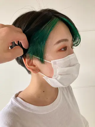 ショート タカツド ユウキのヘアスタイル