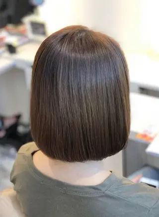 ショート カラー 安井　昴 💫ブリーチ縮毛矯正のヘアスタイル