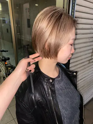 ショート カラー 心斎橋/デザインカラ ー/海外風/ナツミのヘアスタイル