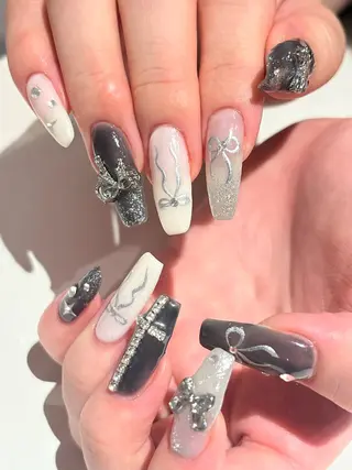 ネイル 坂口 莉愛のネイルデザイン