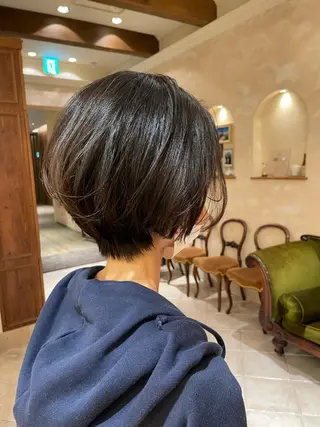ショート ボブ ホノカのヘアスタイル