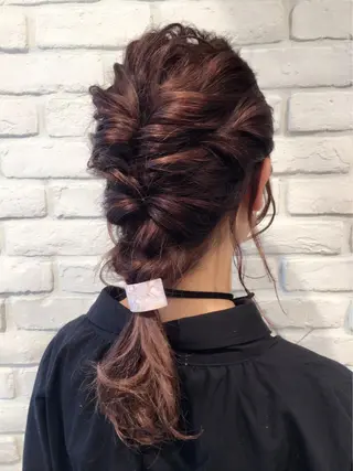 セミロング ヘアアレンジ ベージュカラー🧸 伊藤なつみのヘアスタイル