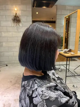 カラー yuto /ブリーチ /艶カラー/縮毛矯正のヘアスタイル