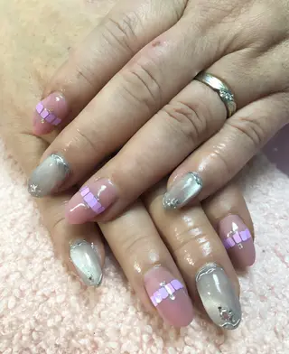ネイル ＧＬAD グラットのネイルデザイン