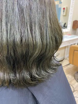 カラー SALOWIN栄 高須大貴のヘアスタイル