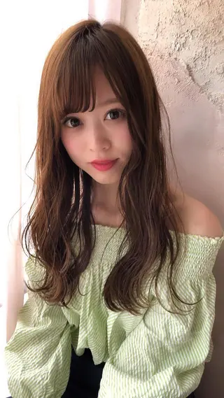 セミロング 代表山口ひな 髪質改善のプロのヘアスタイル
