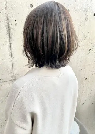 ショート カラー 日高 香織のヘアスタイル