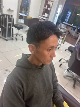 石井 麻鈴のヘアスタイル