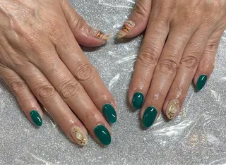 ネイル VIERU 🌈🎀💖のネイルデザイン