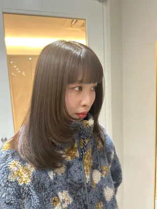 ミディアム 中村 友莉夏のヘアスタイル
