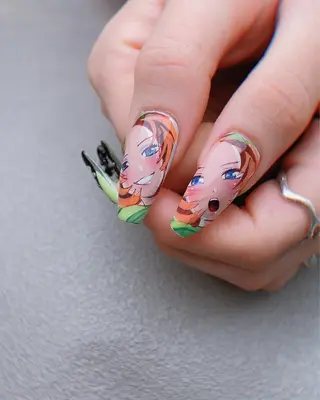 ネイル Blushオーナー Shiinaのネイルデザイン