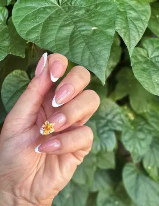 ネイル &ME ネイルサロンのネイルデザイン