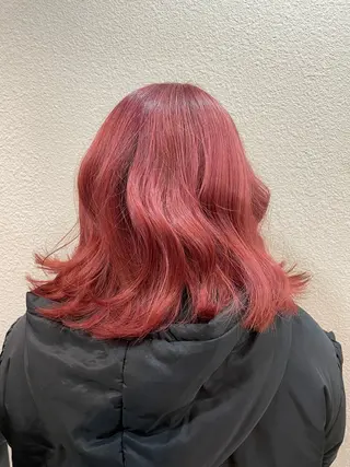 ミディアム カラー ハイトーン/レイヤー 似合わせ・ユキノのヘアスタイル