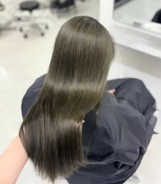 ロング カラー ワンホンヘア 🤍𝑀𝐼𝐻𝑂のヘアスタイル