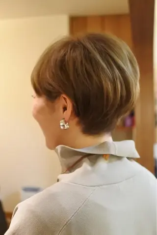 ショート かつやま めいのヘアスタイル