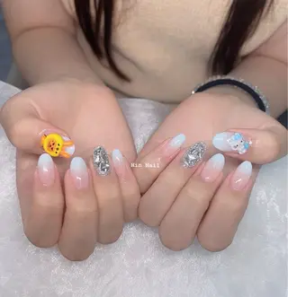 ネイル Hin Nailsのネイルデザイン