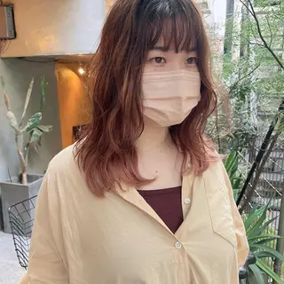 セミロング カラー 高橋 愛美のヘアスタイル