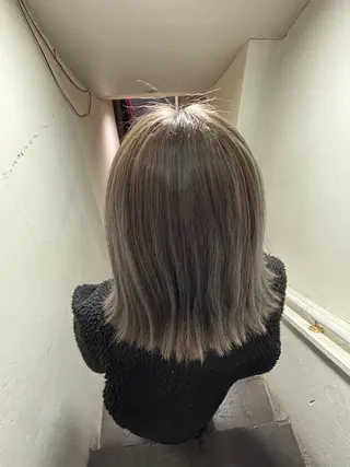 ミディアム カラー NOA/トレンドヘア ブリーチなし艶カラーのヘアスタイル