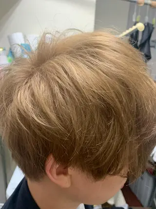 ショート カラー メンズ ✨ホワイトカラー✨ ホワイトブリーチ✨のヘアスタイル