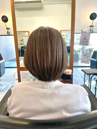 ショート カラー 藤江 美友のヘアスタイル