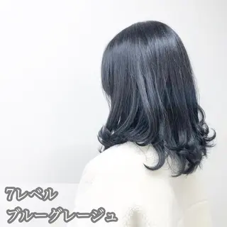 ミディアム カラー ヘアアレンジ 🪞official THREE 横浜🎀のヘアスタイル