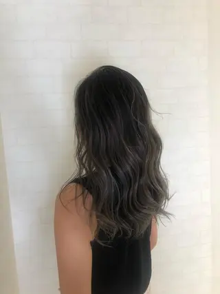 セミロング カラー 畑山 紗耶佳のヘアスタイル