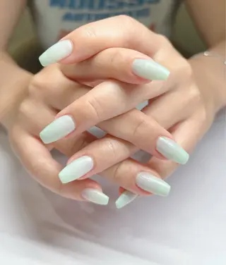 ネイル 透灯 TOUTOU 🪄のネイルデザイン