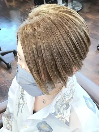 ショート カラー 【大宮】デザイナー Anne 諳 アンのヘアスタイル