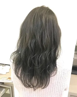 ミディアム カラー Miru by INCE HAIRのヘアスタイル