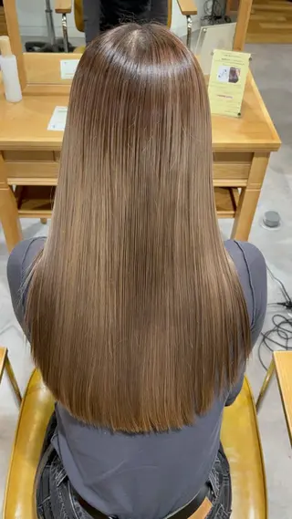 ロング 韓国風レイヤー× くびれヘア艶髪のヘアスタイル