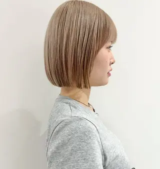 ショート ハイトーン/ブリーチ 似合せカット/パーマのヘアスタイル