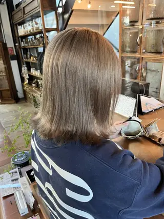 ミディアム カラー NAGON STYLE MICI所属・佐藤 美聡のヘアスタイル