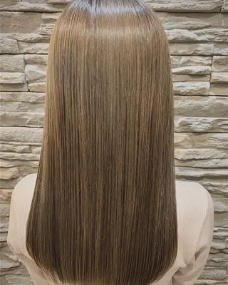 ロング カラー 佐藤 匠のヘアスタイル