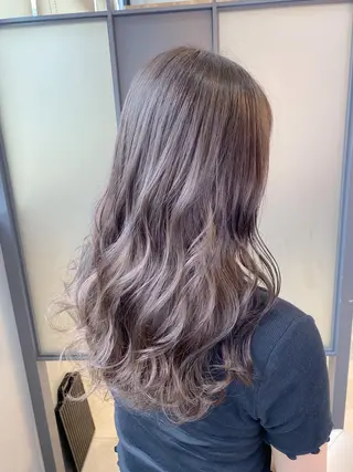 セミロング カラー 【透明感、艶髪】西村 有司のヘアスタイル