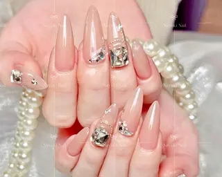 ネイル 🦋 Queenieのネイルデザイン
