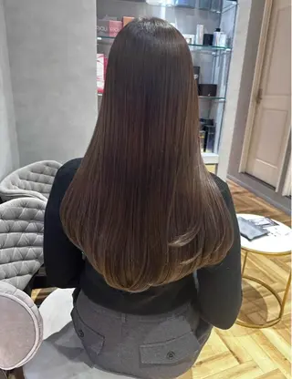 カラー 久保 佳乃のヘアスタイル