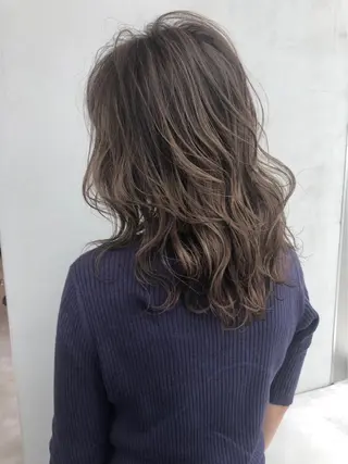 セミロング yui .のヘアスタイル