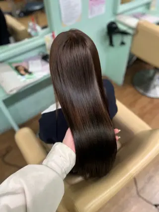 カラー amane໒꒱うる艶 ブリーチ透明感カラーのヘアスタイル