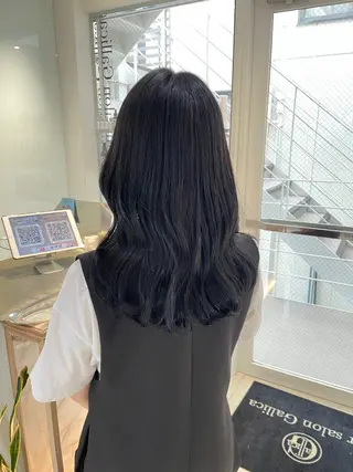 ロング カラー ヘアアレンジ 艶髪✨寒色カラー✨ 翁長孝輔のヘアスタイル