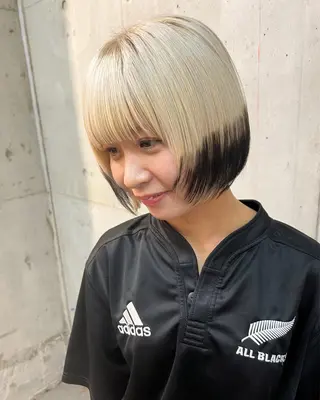 ショート カラー ヘアアレンジ lani ブリーチ /ダブルカラーのヘアスタイル
