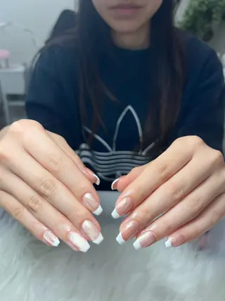 ネイル AURA NAILのネイルデザイン