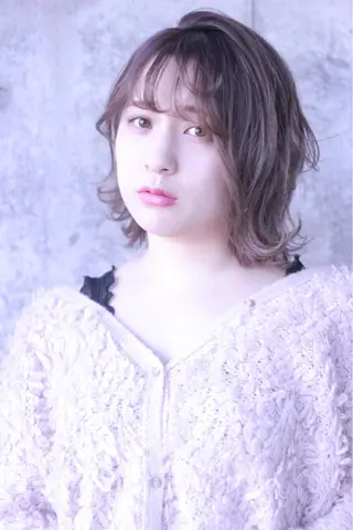 ミディアム カラー 及川 光のヘアスタイル