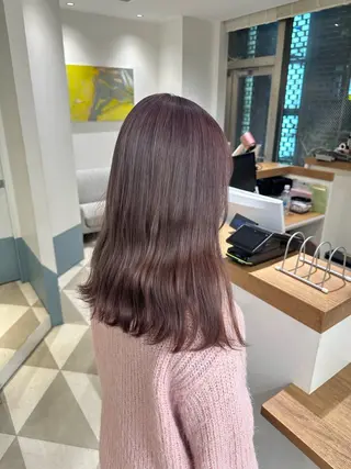 セミロング カラー 安丸 結夏のヘアスタイル