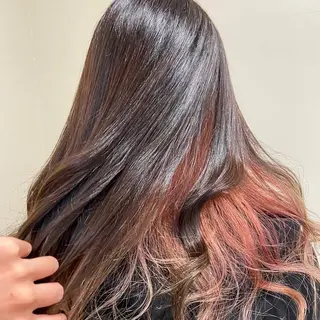 ロング カラー ワタナベ リリコのヘアスタイル
