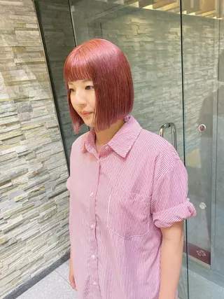 ミディアム デザインカラー/ボブ ブリーチカラー/ユリのヘアスタイル