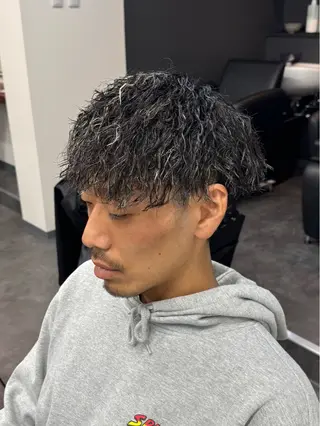 ショート カラー メンズ 柏メンズカットパーマ NO.1タイチのヘアスタイル