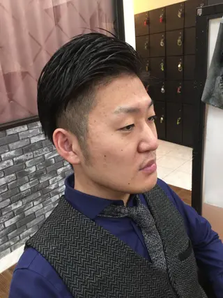 ショート メンズ 岡部 裕真のヘアスタイル