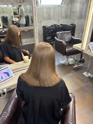 ミディアム ✨韓国艶髪✨ケア ブリーチ🫧アキラのヘアスタイル